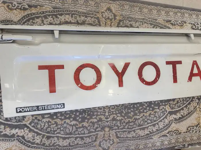 باب هايلوكس 0