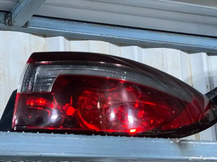 قطع مازدا مستعمل 24