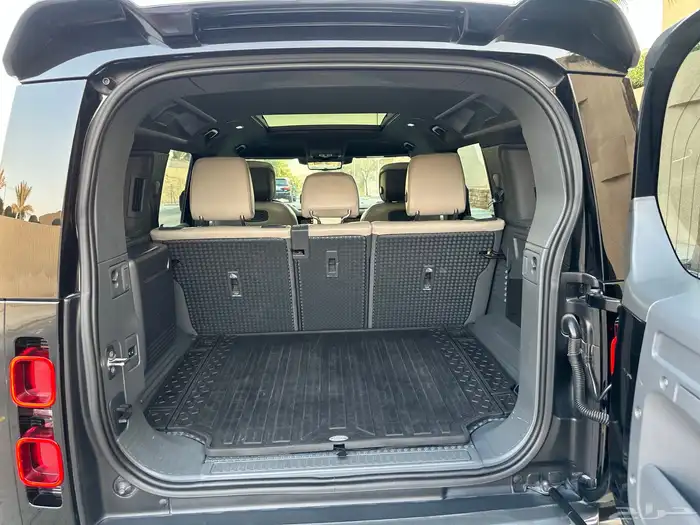 ديفندر 6 سلندر 2022 تحت الضمان HSE ( تم البيع ) 26