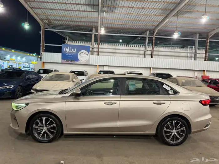 للبيع جيلي امحراند 7 موديل 2023 فل كامل . 5