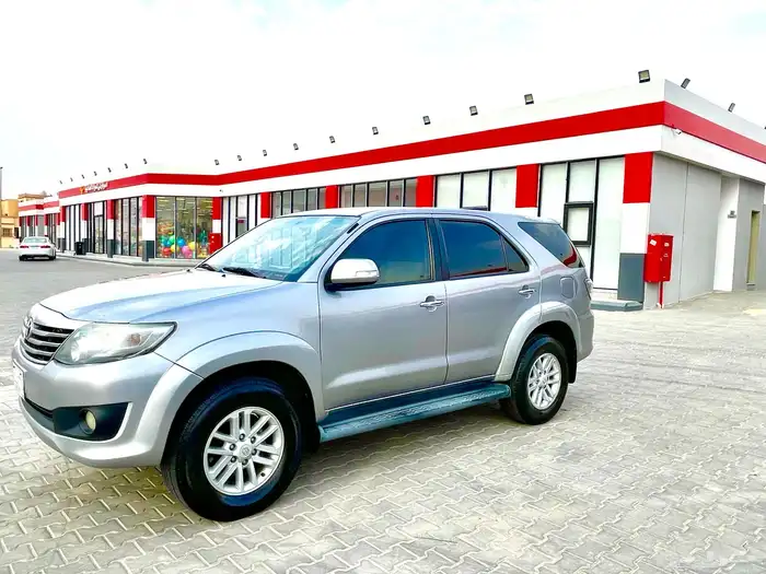 جيب فورتشنر 2015 8