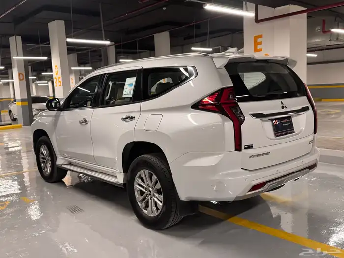 ميتسوبيشي مونتيرو موديل 2021 سبورت 6