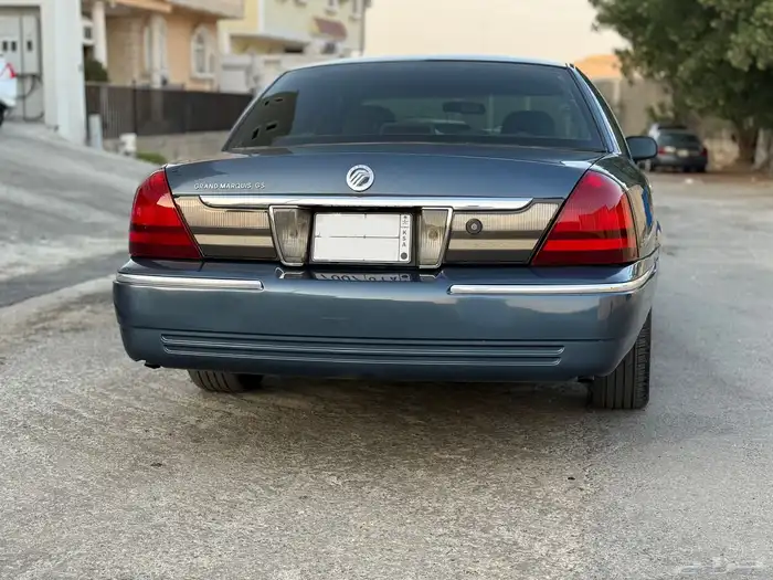 فورد ماركيز موديل 2010 سعودي 5