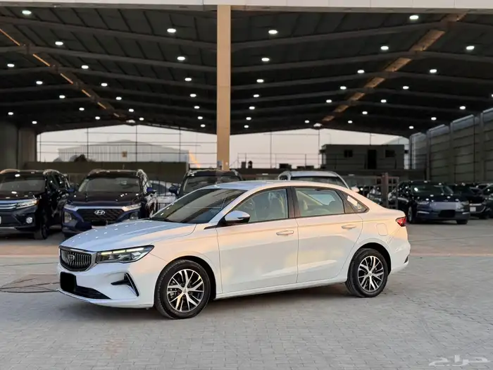 جيلي امجراند 2023 ابيض 1