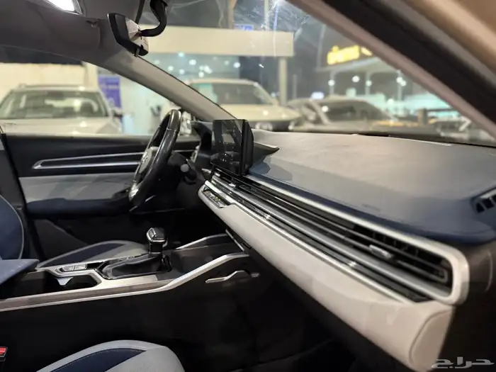 للبيع جيلي امحراند 7 موديل 2023 فل كامل . 14