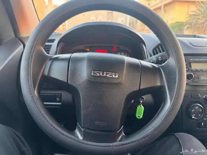 ايسوزو ديماكس غمارة نظيف جدا 2022 ممشى قليل خمسة شنكار 30