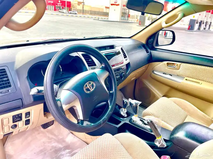 جيب فورتشنر 2015 12