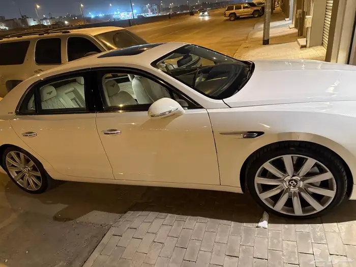 للبيع بنتلي فلاينج سبير 2014 8