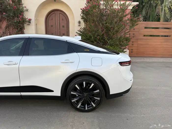 تويوتا كراون ماجستنا 2023 شبه جديد 5