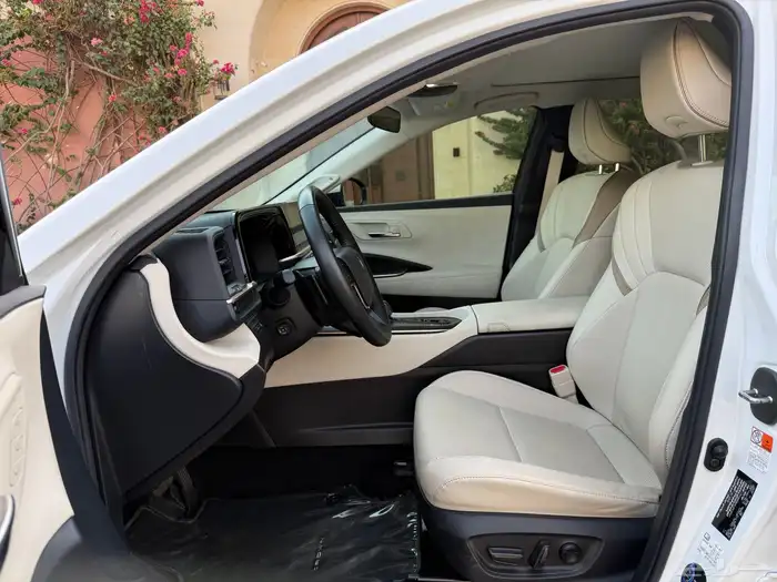 تويوتا كراون ماجستنا 2023 شبه جديد 15