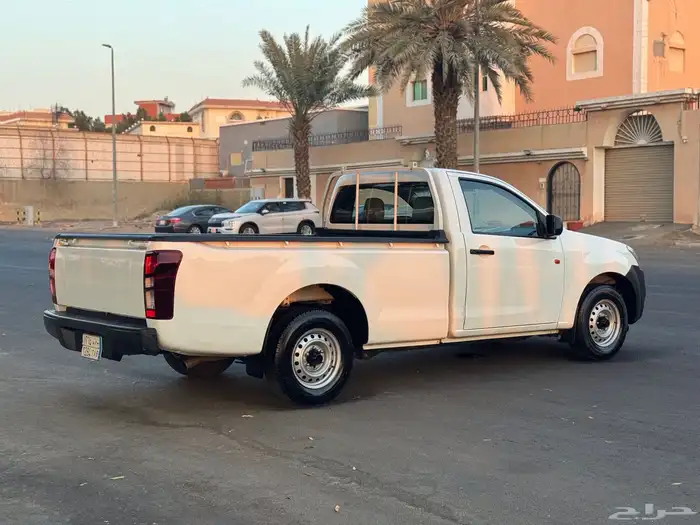 ايسوزو ديماكس غمارة نظيف جدا 2022 ممشى قليل خمسة شنكار 2