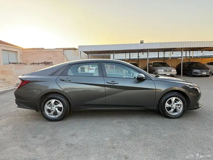 للبيع هيونداي النترا 2022 10