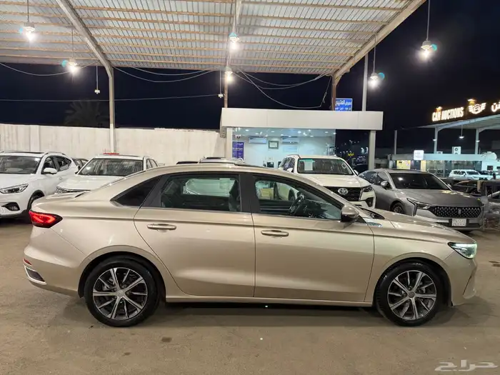 للبيع جيلي امحراند 7 موديل 2023 فل كامل . 6