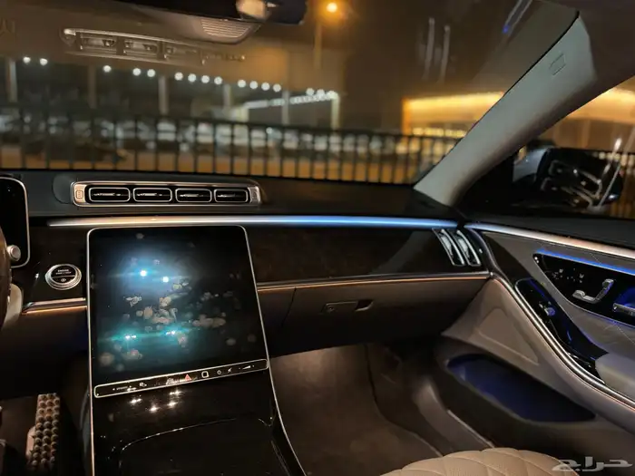 مرسيدس الجوهرهS اضافة شاشات واضاءه محيطيه تفاعليه ع الوكاله 0