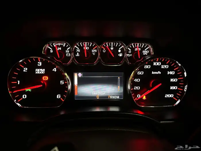 للبيع يوكن XL 2015 طويل فل كامل SLT ممشى قليل 32