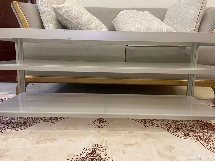 طاولة شاشة 3