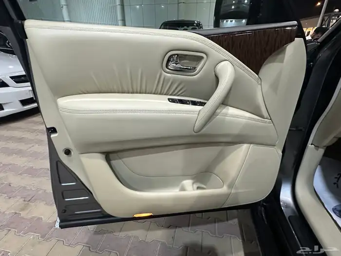 نيسان باترول موديل 2017 نص فل 22