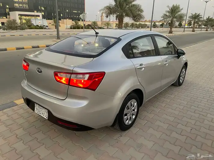 ريو 2015 نظيفه جدا السعر 22 الف 2