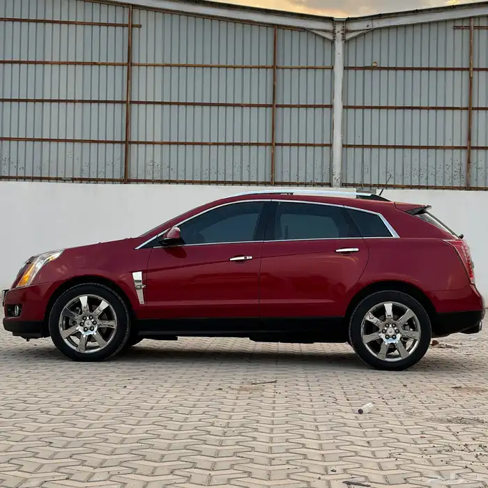 كاديلاك SRX 2010 فل كامل فتحه سقف 3
