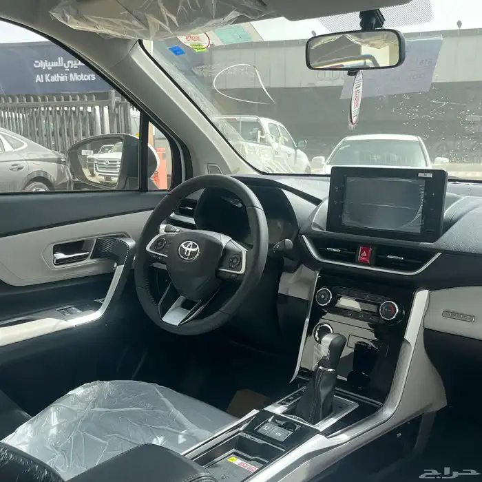 تويوتا فيلوز GLX 2025 3