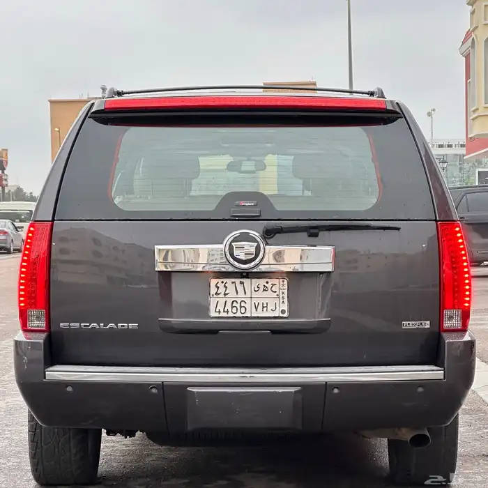 كاديلاك اسكاليد 2011 فل كامل الجميح 18