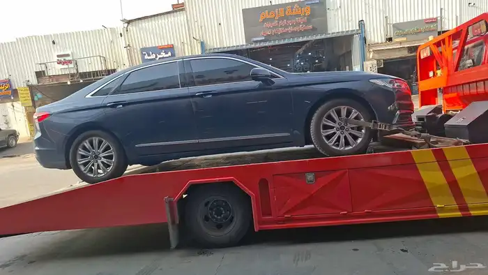 سطحه الرياض لنقل السيارات المعطله والمصدومه داخل الرياض وخار 0