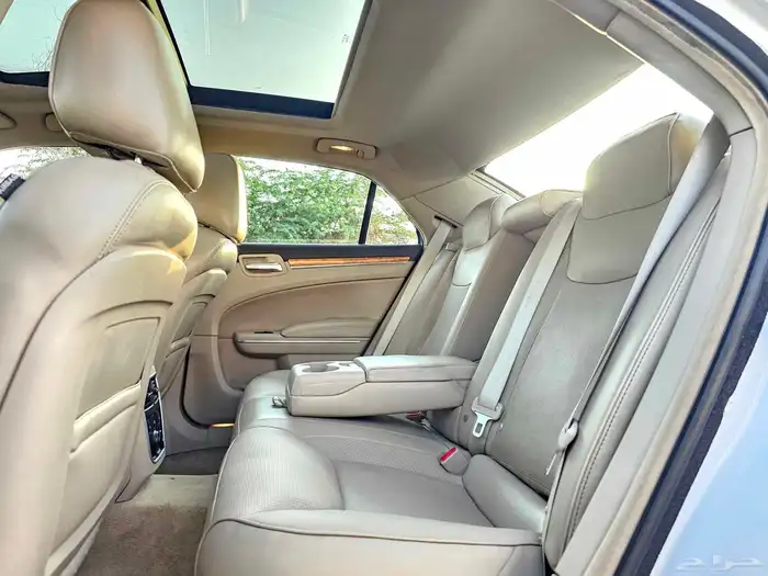 كرايزلر C300 موديل 2014 فل كامل 6 سلندر 30