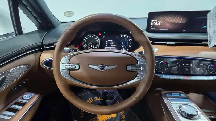 جنسس GV70 وكاله 2023 6