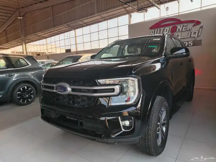 فورد ايفريست ستاندر XLS دبل 4 4 بنزين موديل 2025 5