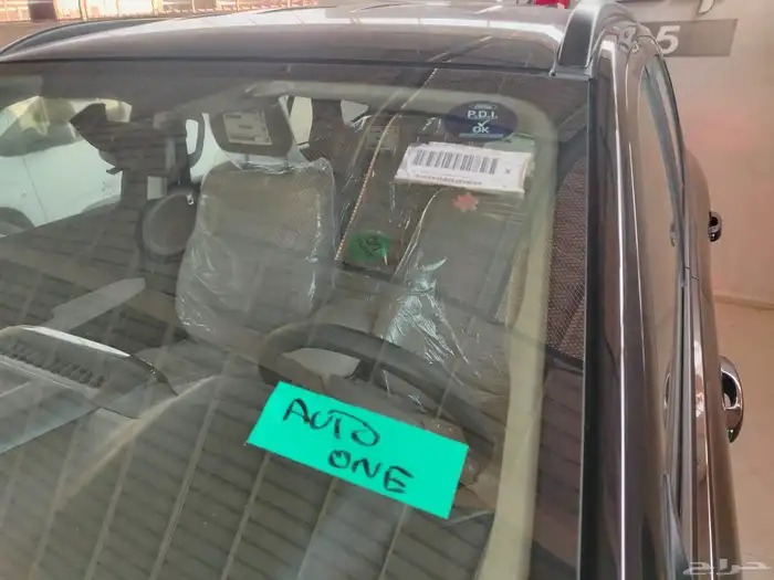 فورد ايفريست ستاندر XLS دبل 4 4 بنزين موديل 2025 7