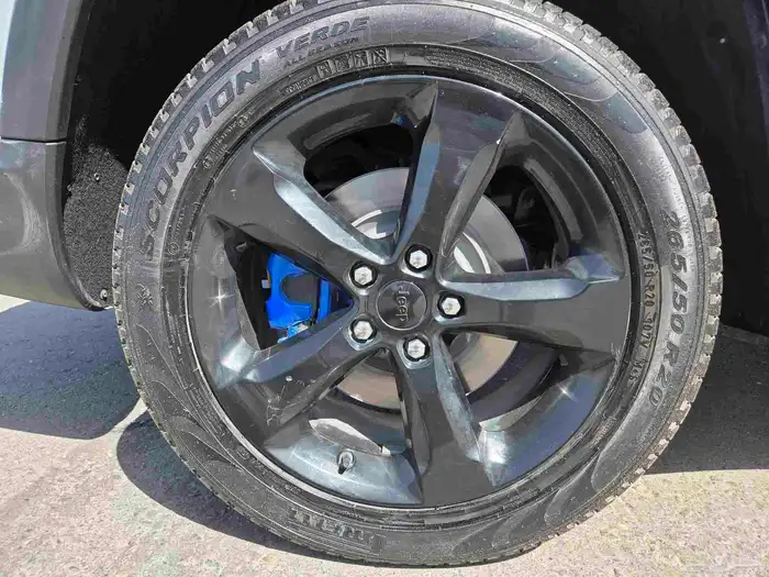 جراند شيروكي التيتيود 2022 14