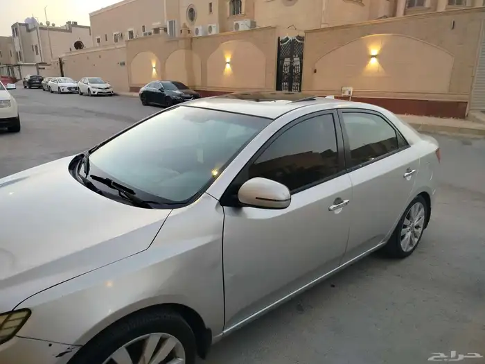 كيا -سيراتو موديل 2012 1