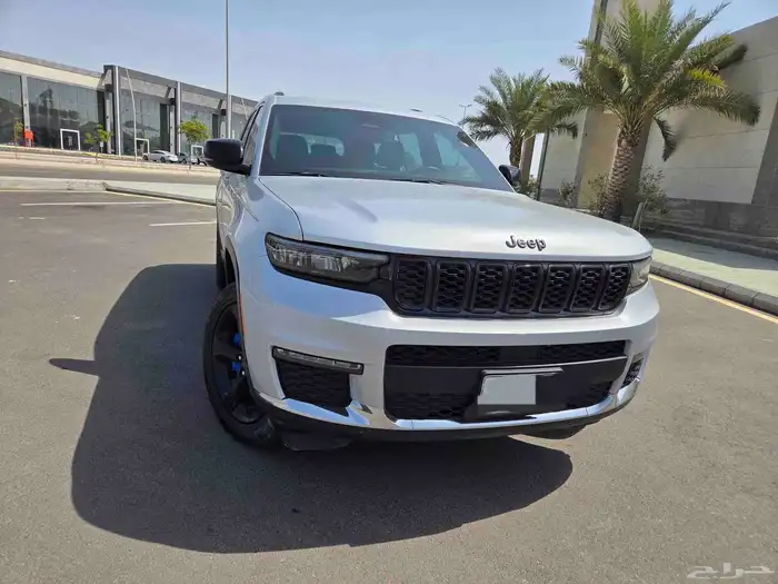 جراند شيروكي التيتيود 2022 0