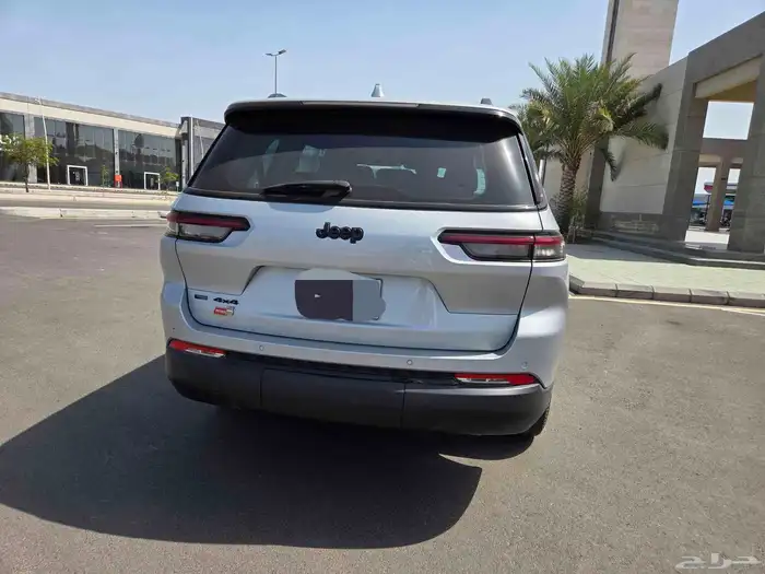 جراند شيروكي التيتيود 2022 7