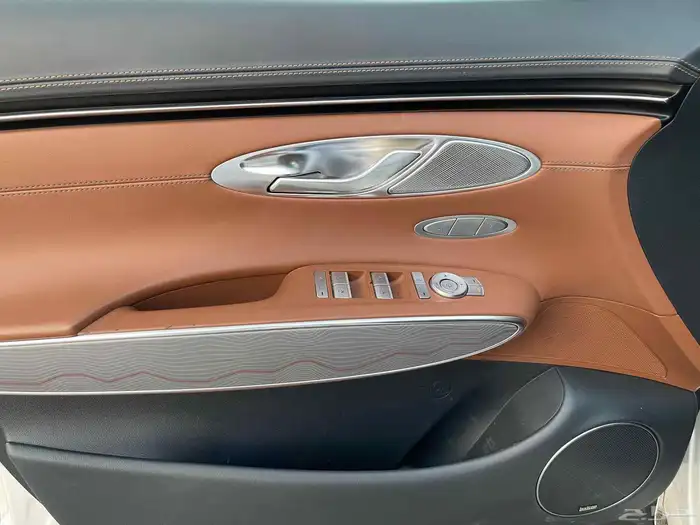 جنيسيس GV70 2023 فل سعودي 22