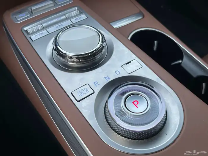 جنيسيس GV70 2023 فل سعودي 29