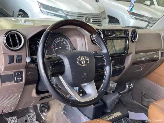 للبيع جيب ربع 2022 بريمي فل كامل 70عام 5