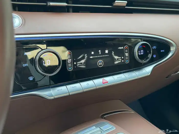 جنيسيس GV70 2023 فل سعودي 10