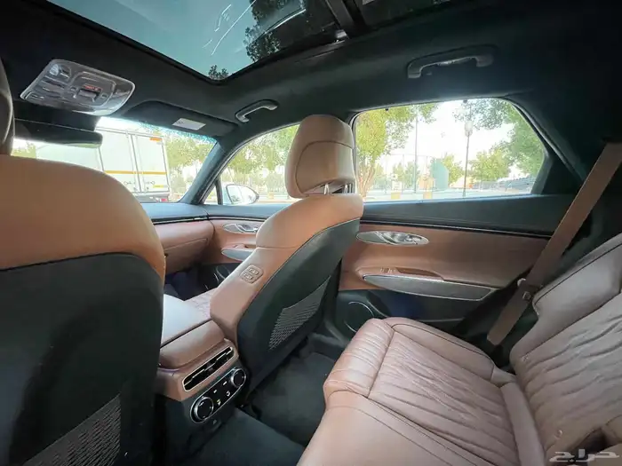 جنيسيس GV70 2023 فل سعودي 14