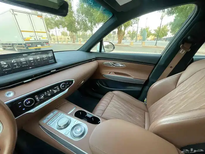 جنيسيس GV70 2023 فل سعودي 23