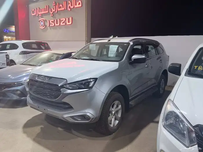 إيسوزو mu-x 2024 نص فل بأسعار منافسة 0