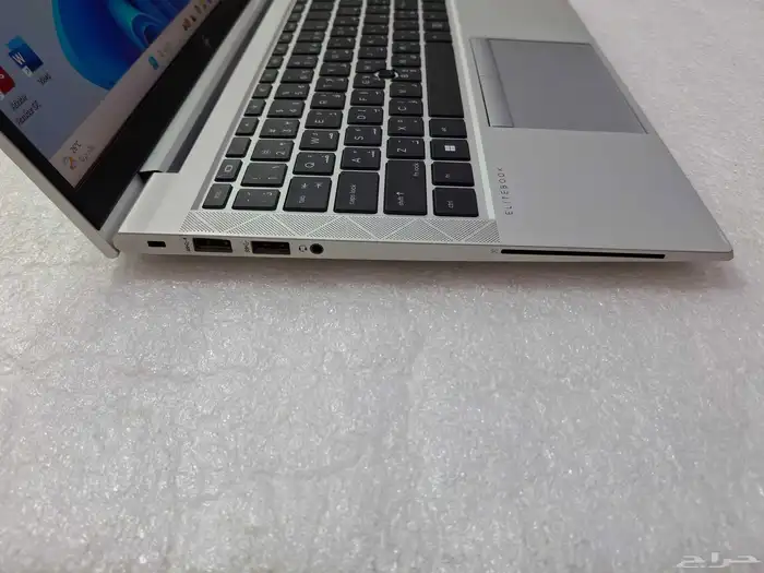 لابتوب HP بحالة ممتازة وشكل أنيق ونحيف جدا وجسم معدن 4