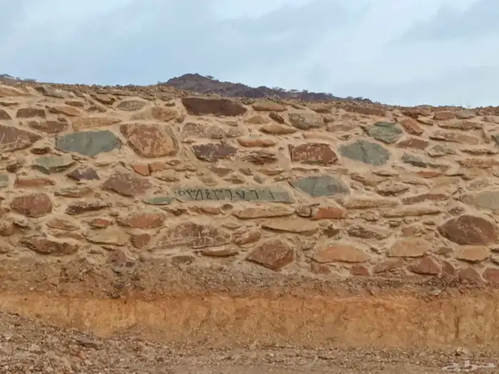 ابواحمدلجميع المقاولات المعدات الثقيله 0