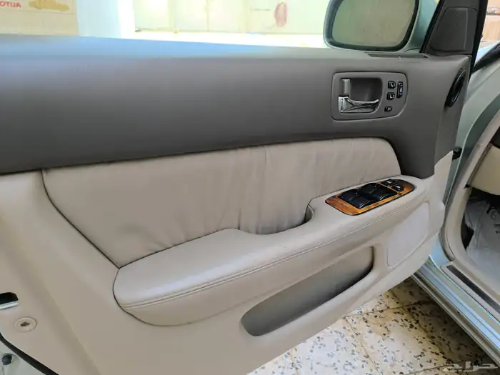 لكزس 400 للمستخدم . 7