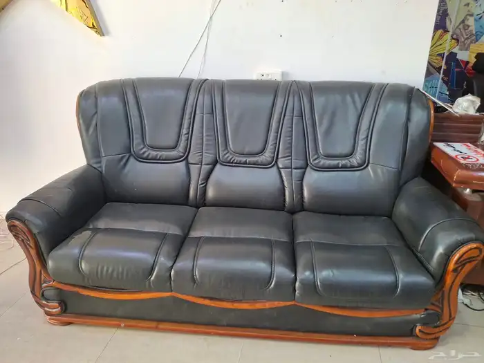 للبيع طقم مكتب جلد فاخر 2كنبة 2كرسي 1