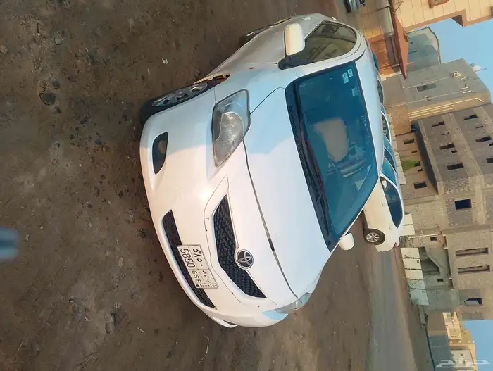 Yaris Toyota 2011 0