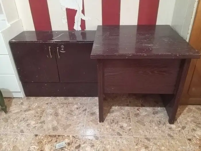 مكتب من خشب السنديان 0