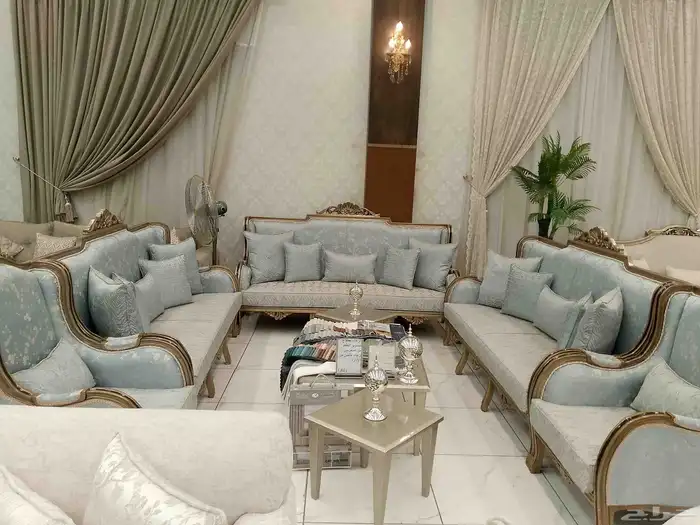 كنب خشيب ثلاث 3كراسي2 طاوله عدد3 4