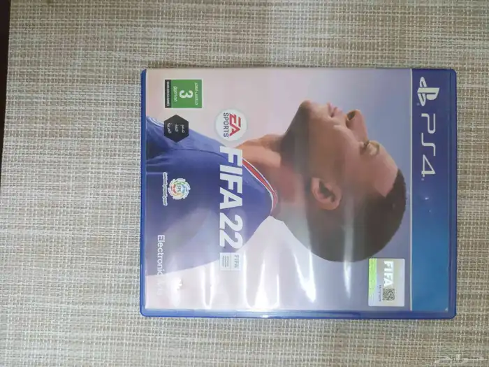 بلايستيشن 4 slim 5