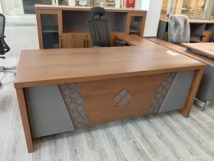 مكتب مدير جديد مودرن طقم كامل مع دولاب ملحق طاولة شاهي 21